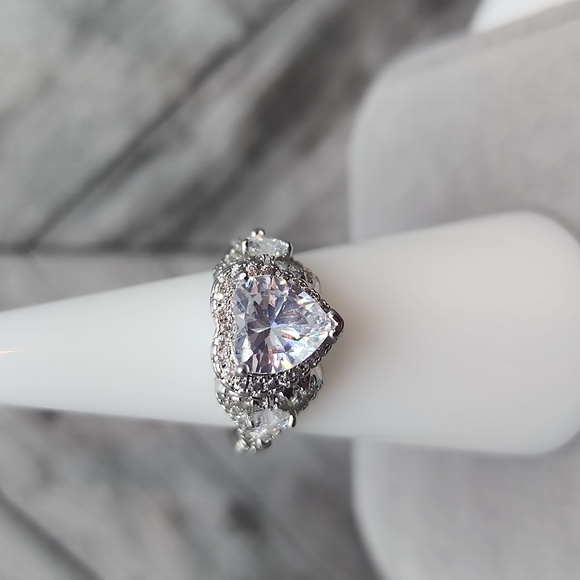 HEART HALO BLING RING - Picture 7 of 7